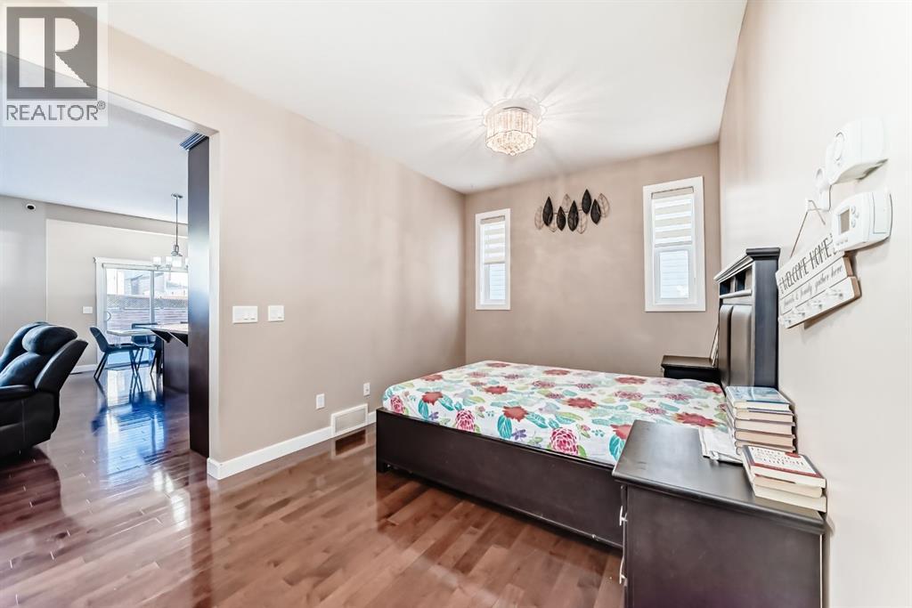 Single Family House for Sale in  Saddlelake Gardens NE Saddle Ridge Calgary 