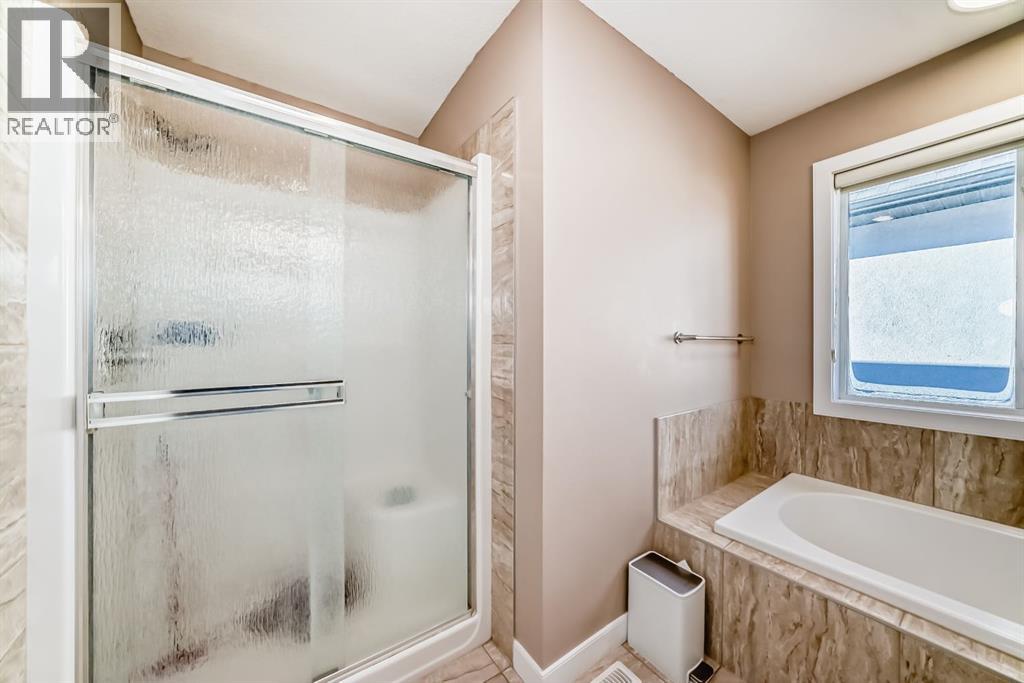 Single Family House for Sale in  Saddlelake Gardens NE Saddle Ridge Calgary 