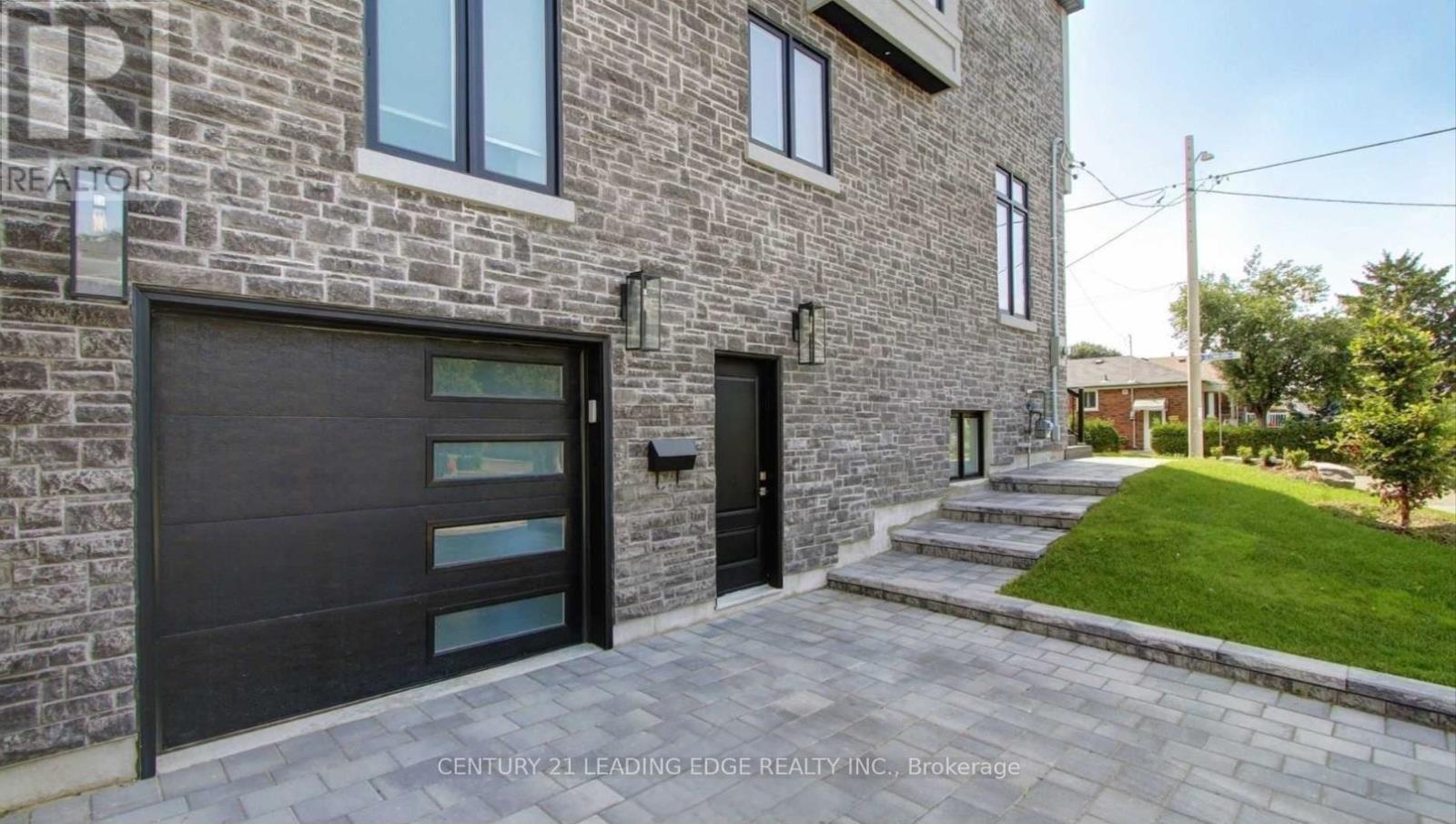 43 GLENBURN AVENUE - Photo 5 of 48, Toronto (O'Connor-Parkview), Ontario