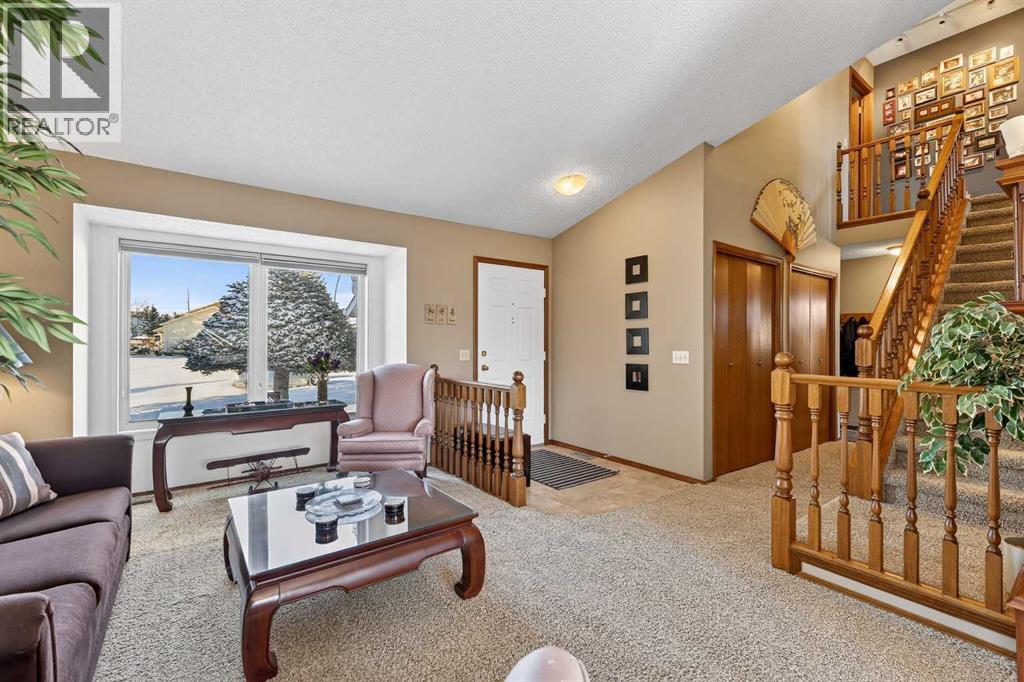 Single Family House for Sale in  Del Rio Place NE Monterey Park Calgary 