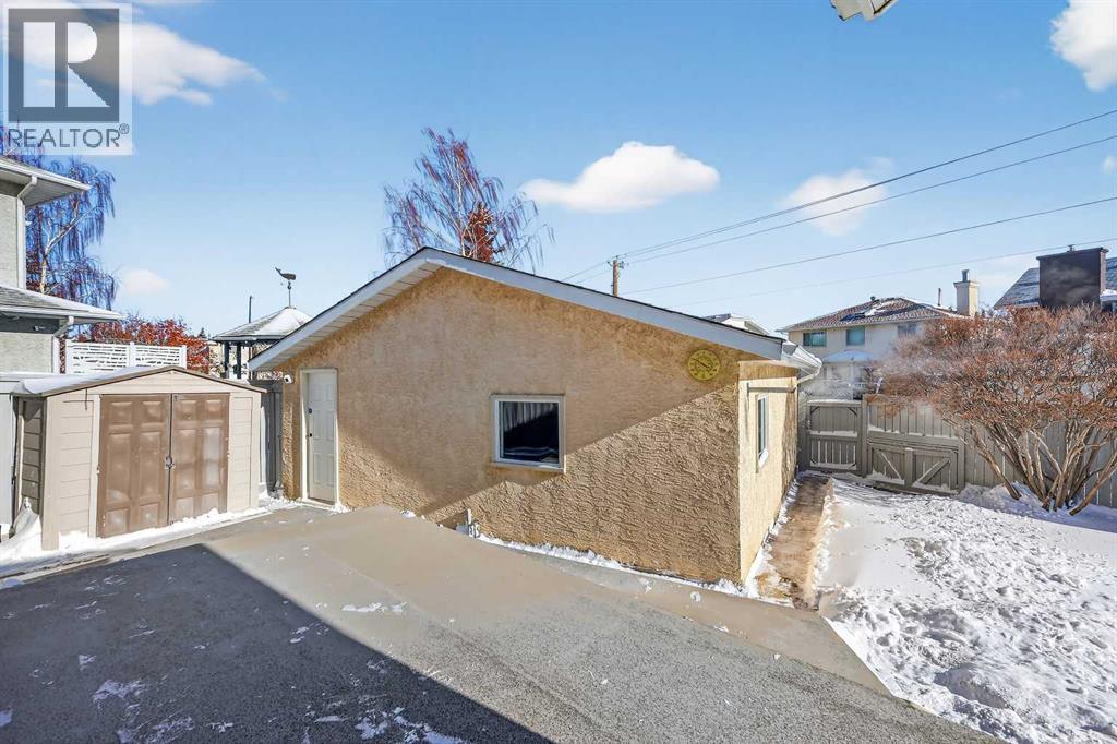 Single Family House for Sale in  Del Rio Place NE Monterey Park Calgary 