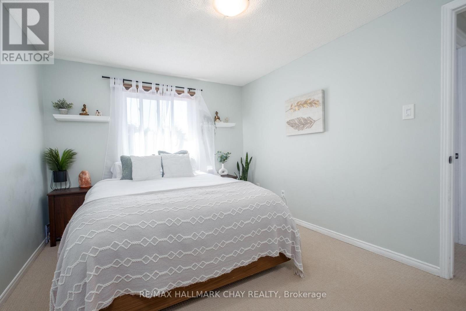 Single Family House for Sale in  WALLACE DRIVE Barrie (Northwest) 