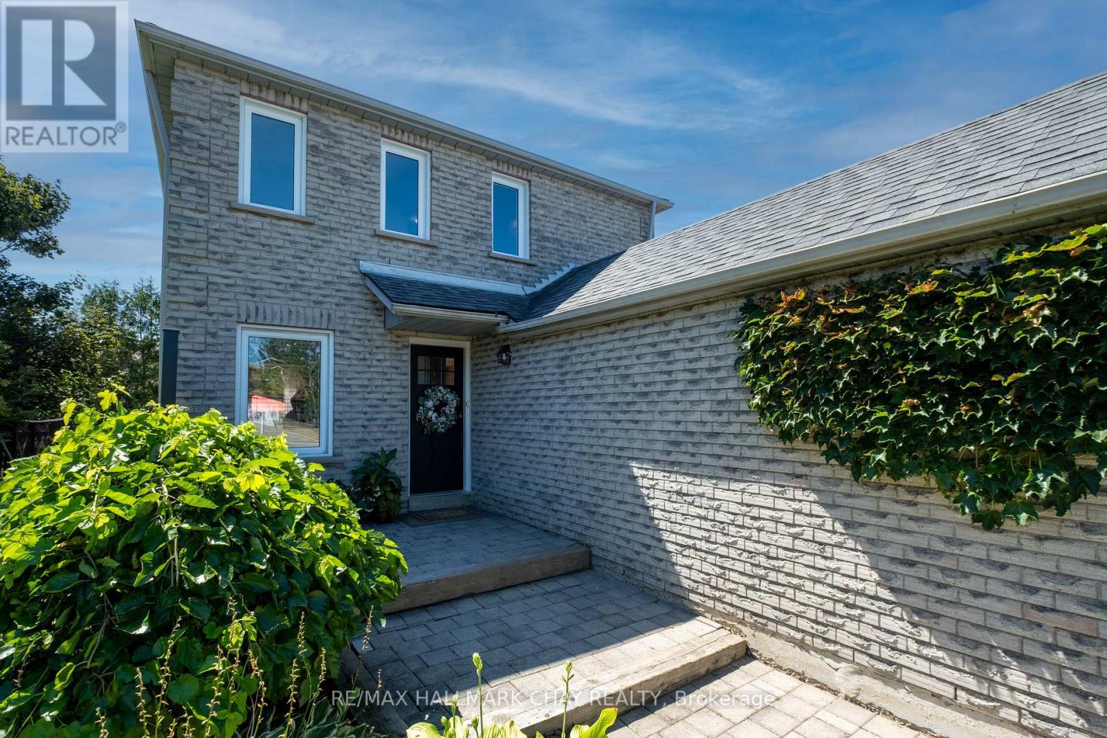 Single Family House for Sale in  WALLACE DRIVE Barrie (Northwest) 
