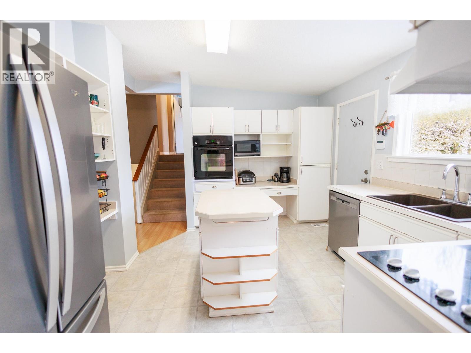 4115 BENNER Street, Terrace