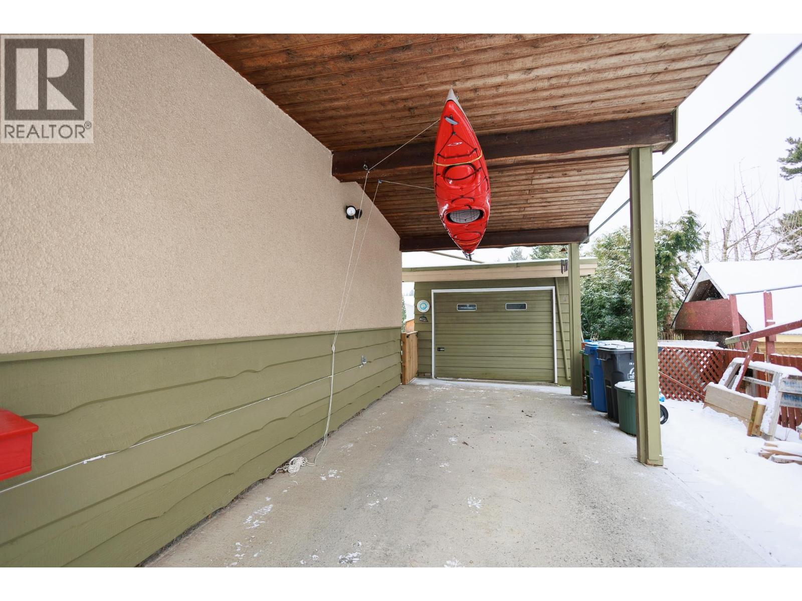 4115 BENNER Street, Terrace