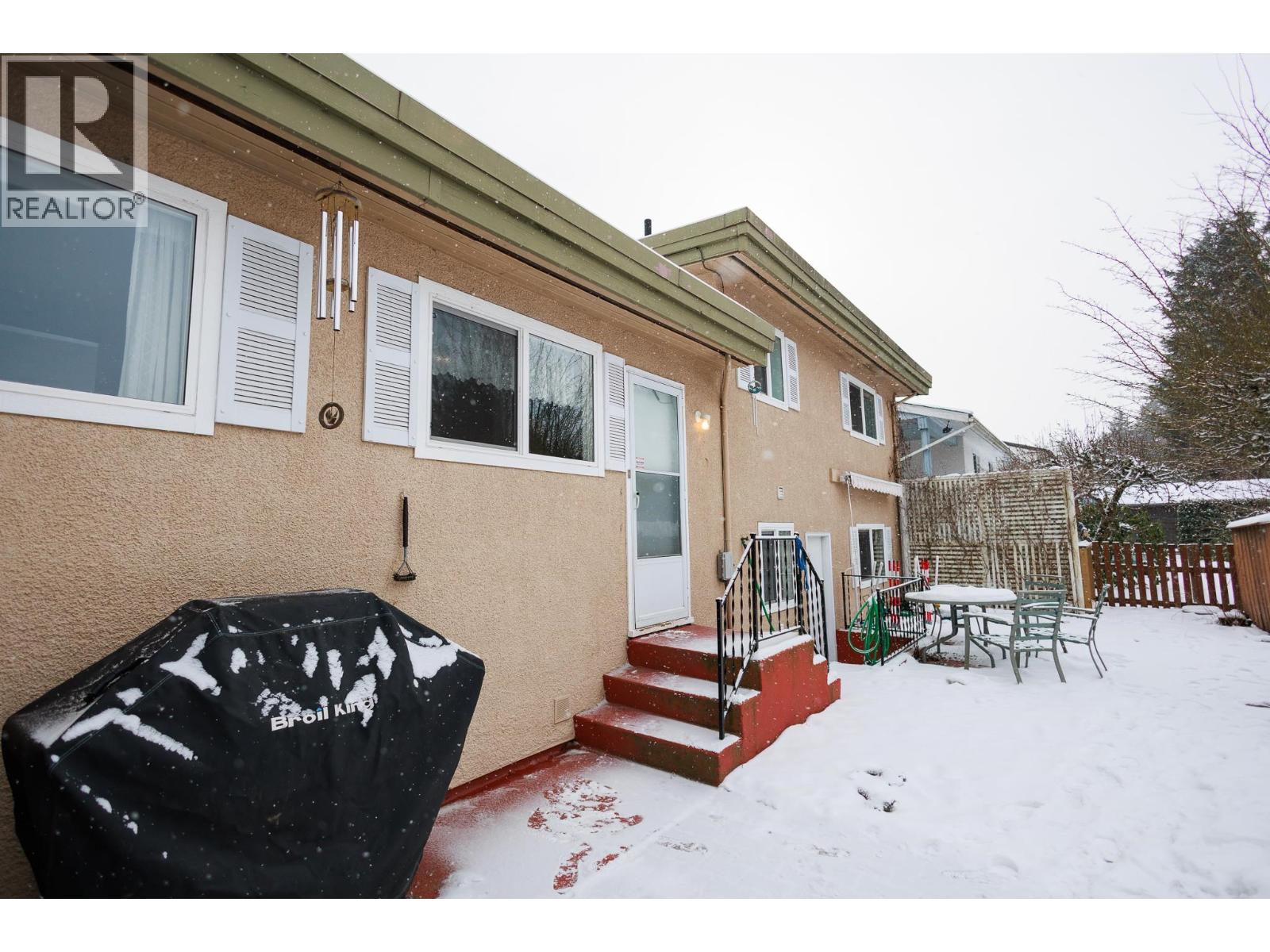 4115 BENNER Street, Terrace