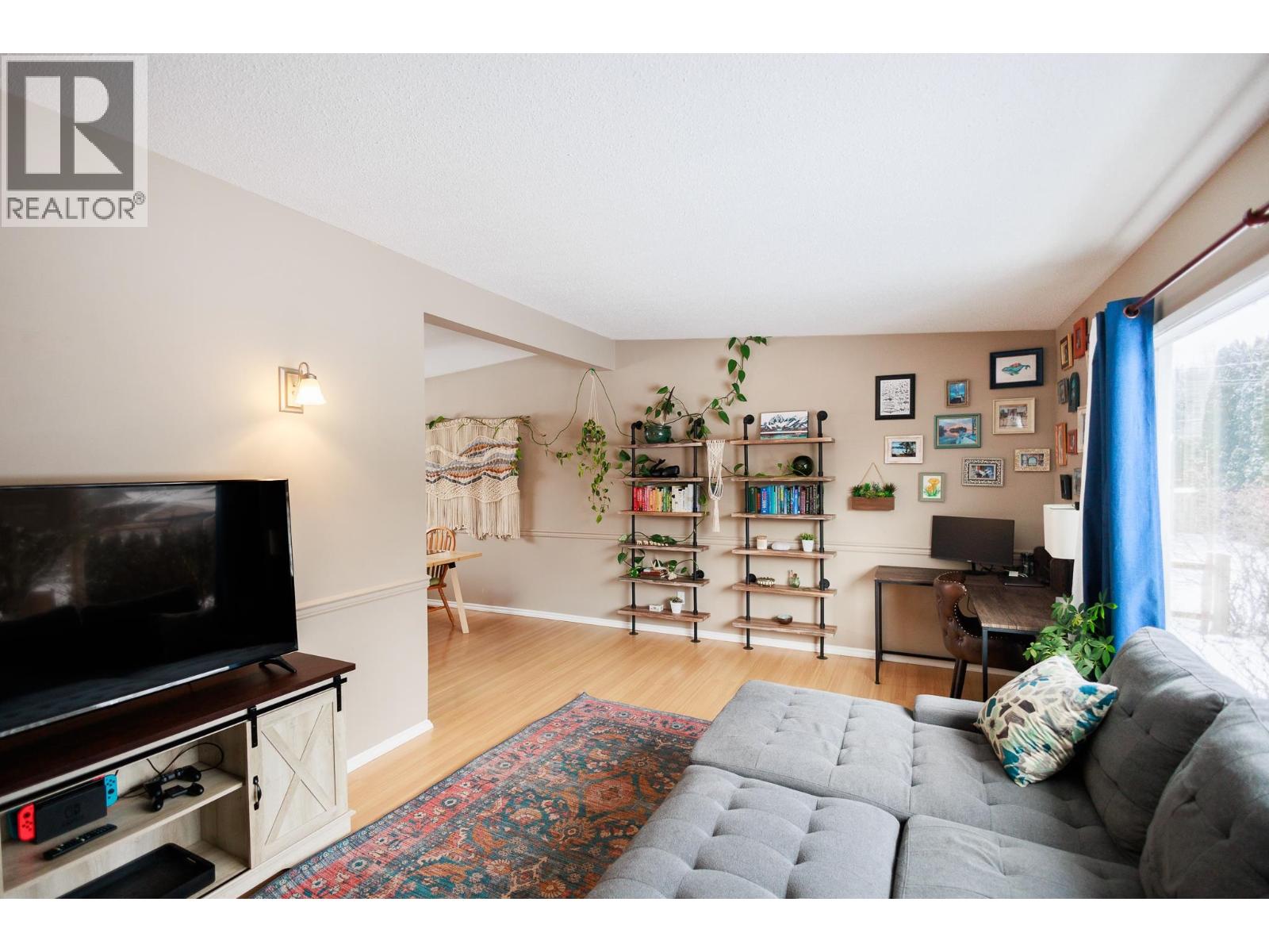 4115 BENNER Street, Terrace