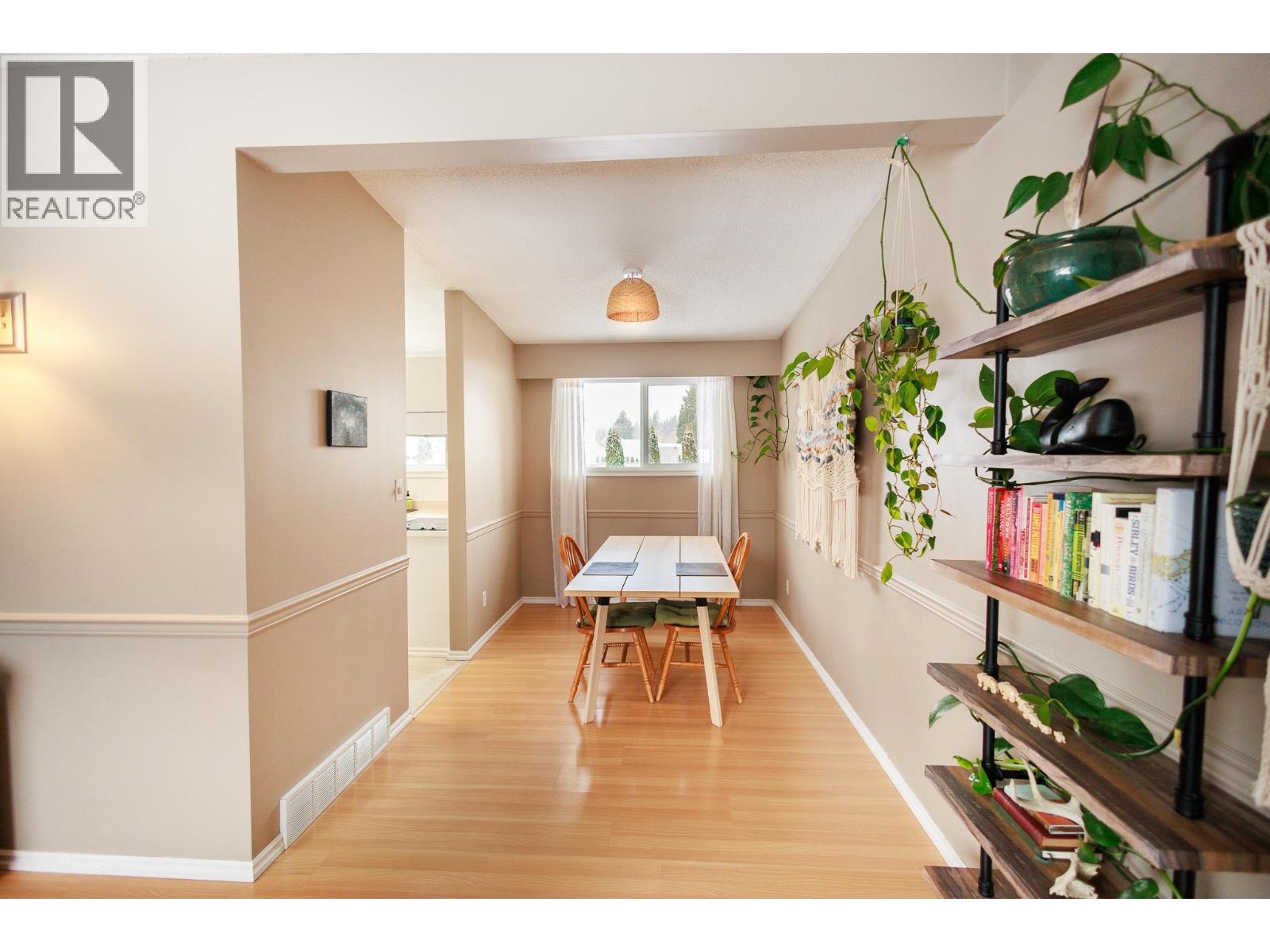 4115 BENNER Street, Terrace