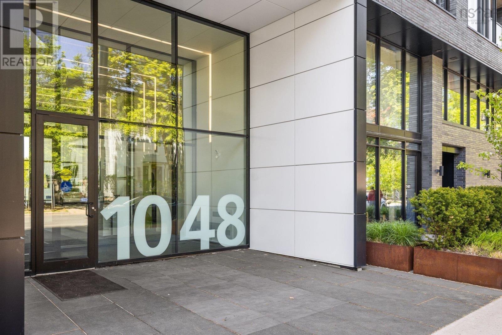 Property 35 of 42 of 618 1048 Wellington Street