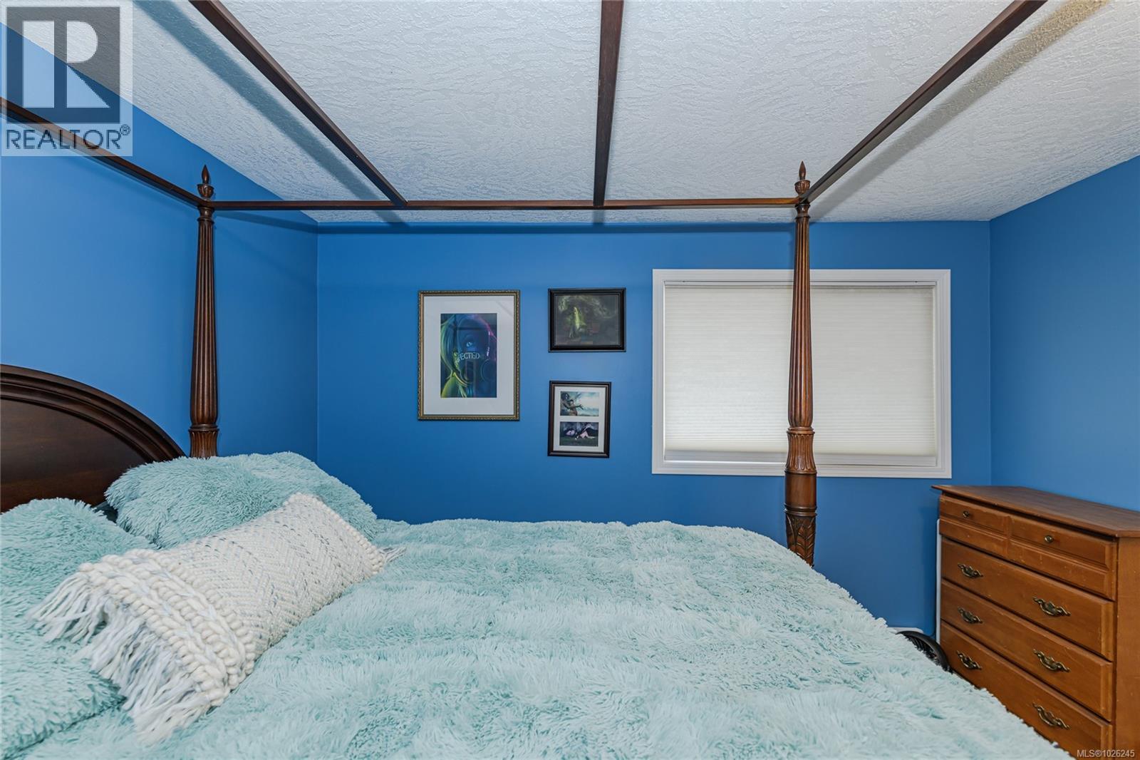 691 Charmar Cres, Langford