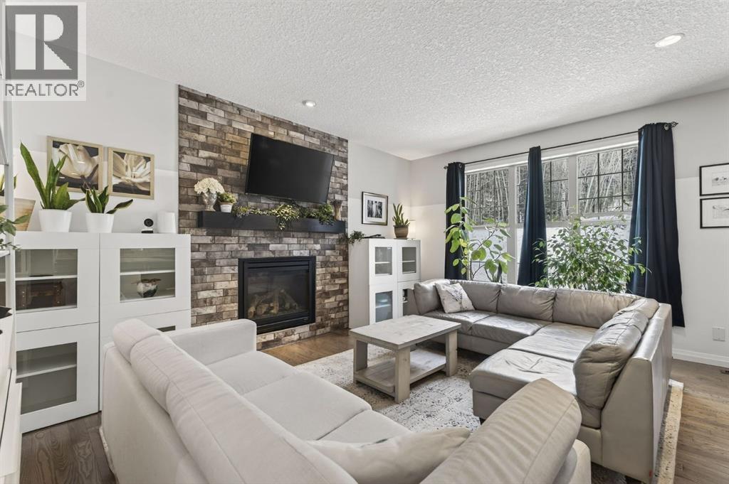 105 Riviera Crescent, Cochrane