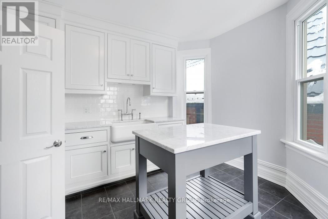 410 MCLEOD STREET — photo 34