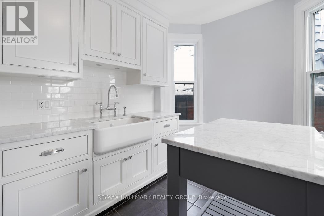 410 MCLEOD STREET — photo 35