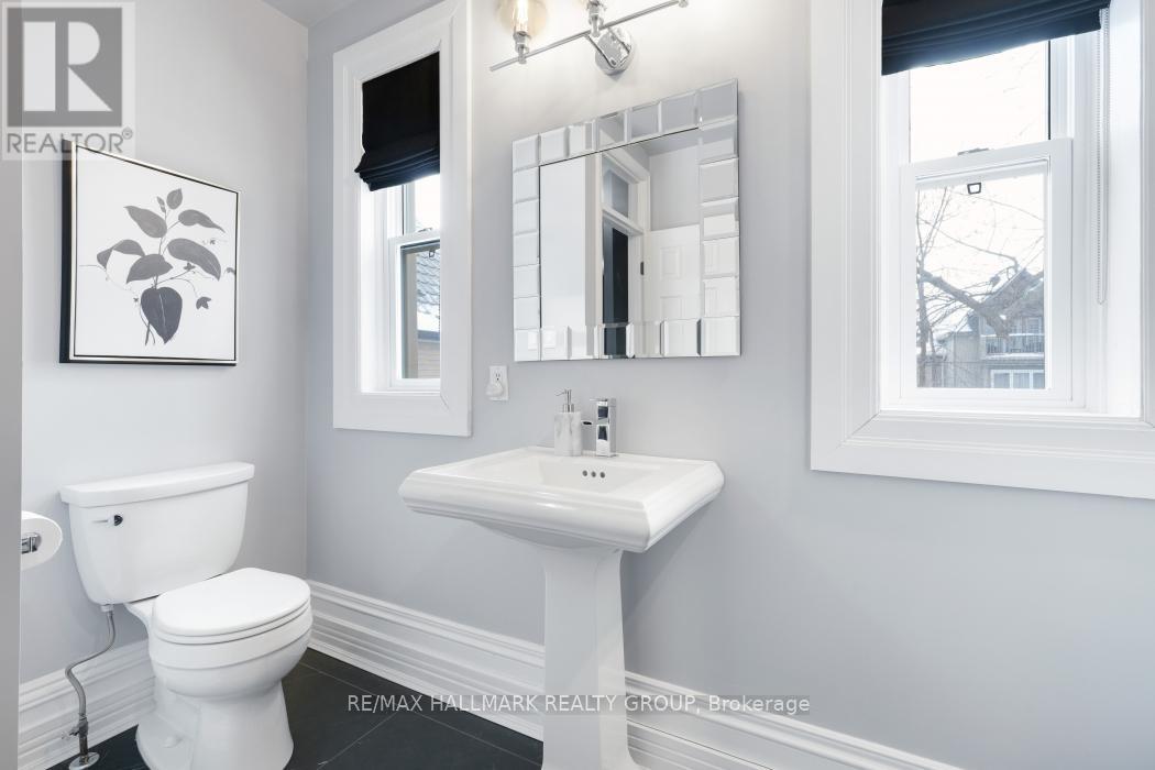 410 MCLEOD STREET — photo 33