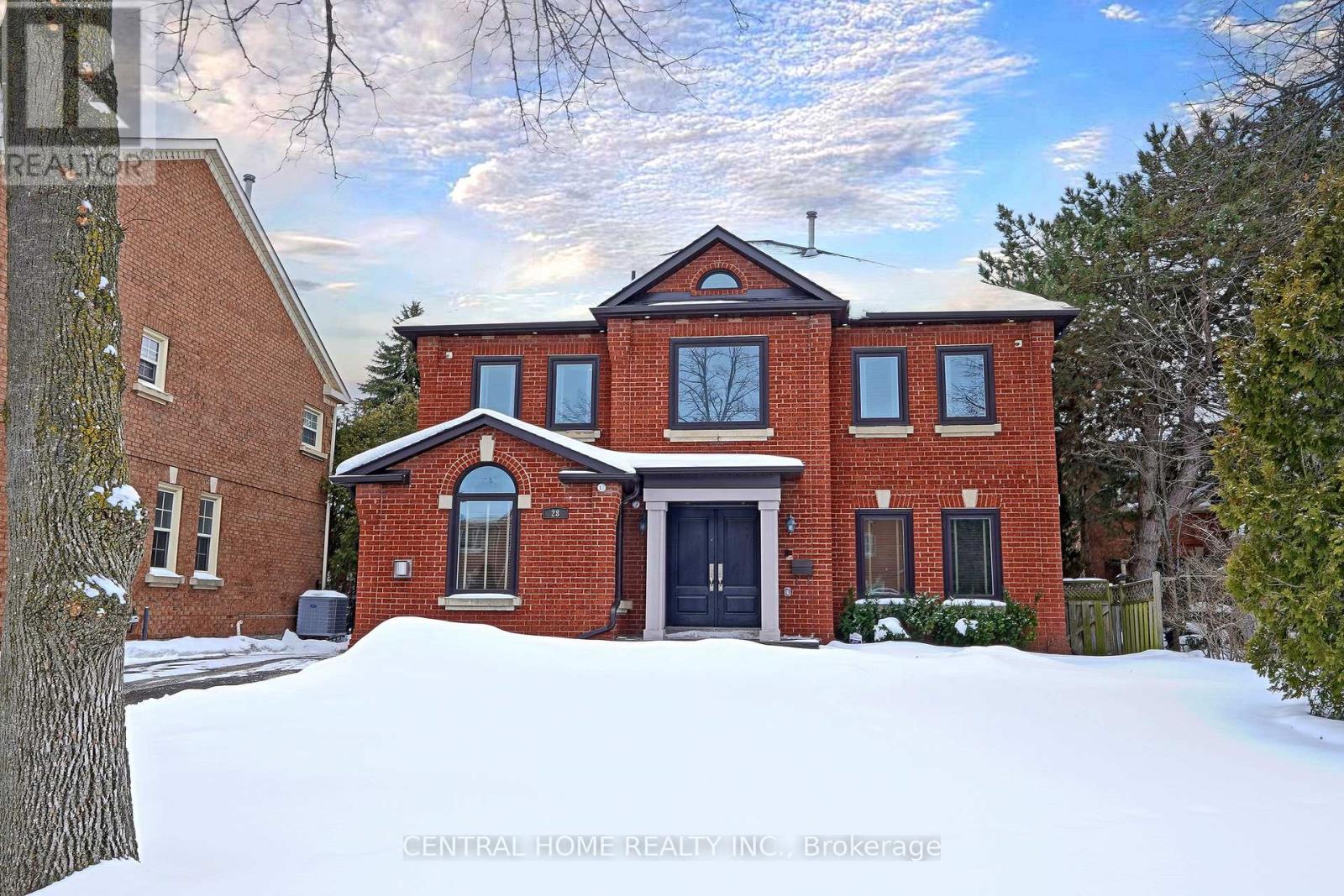 28 THEOBALD'S CIRCLE - Photo 2 of 50, Richmond Hill (Mill Pond), Ontario