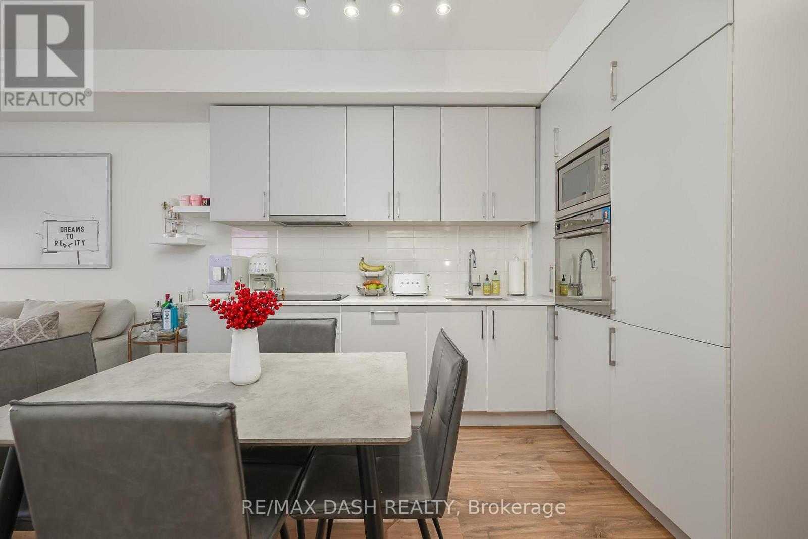 1215E - 576 FRONT STREET W - Photo 2 of 37, Toronto (Waterfront Communities), Ontario