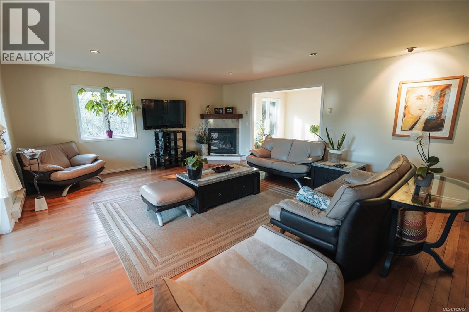 314 Reef Point Rd, Ucluelet