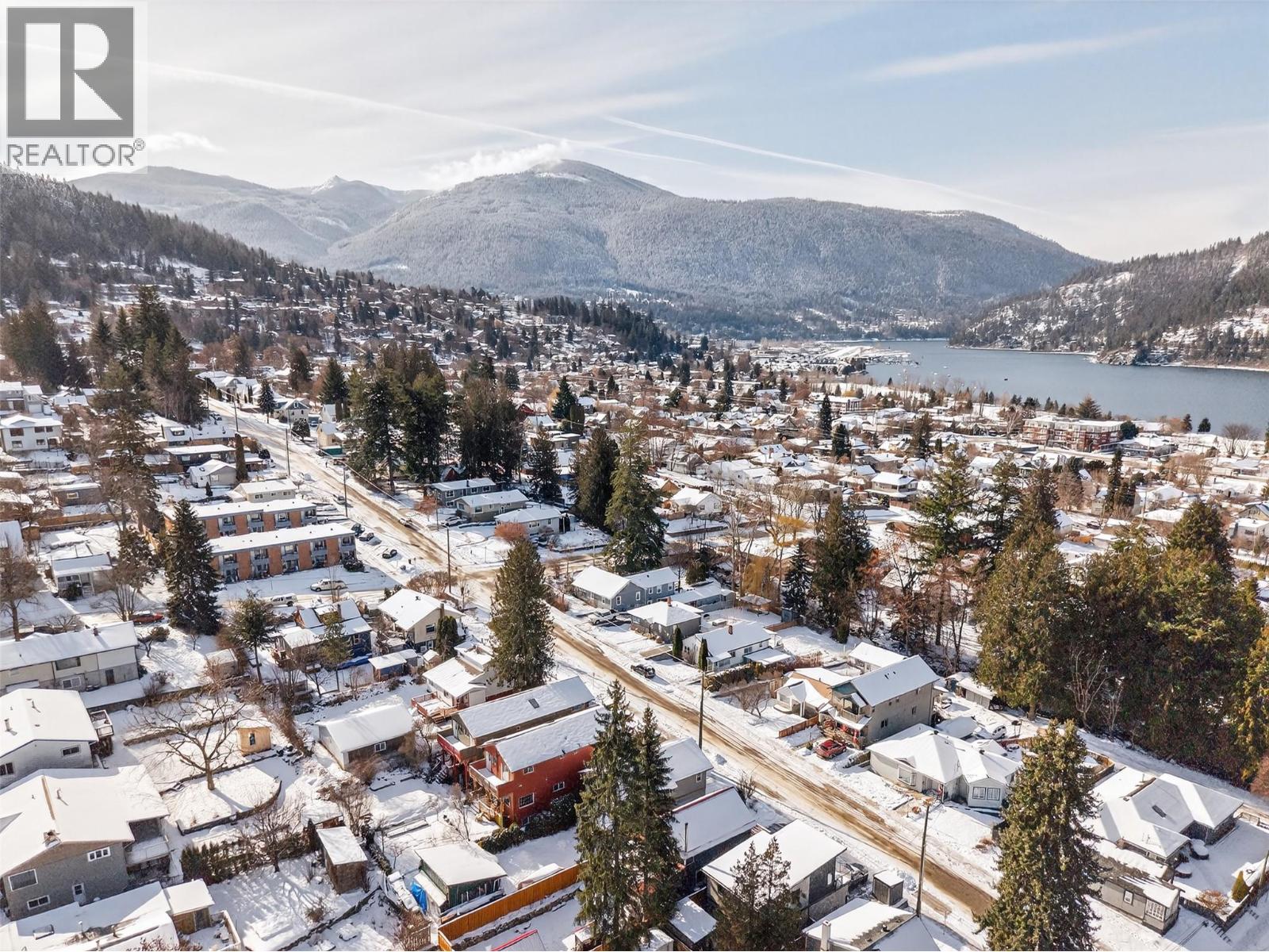 913 Sixth Street, Nelson