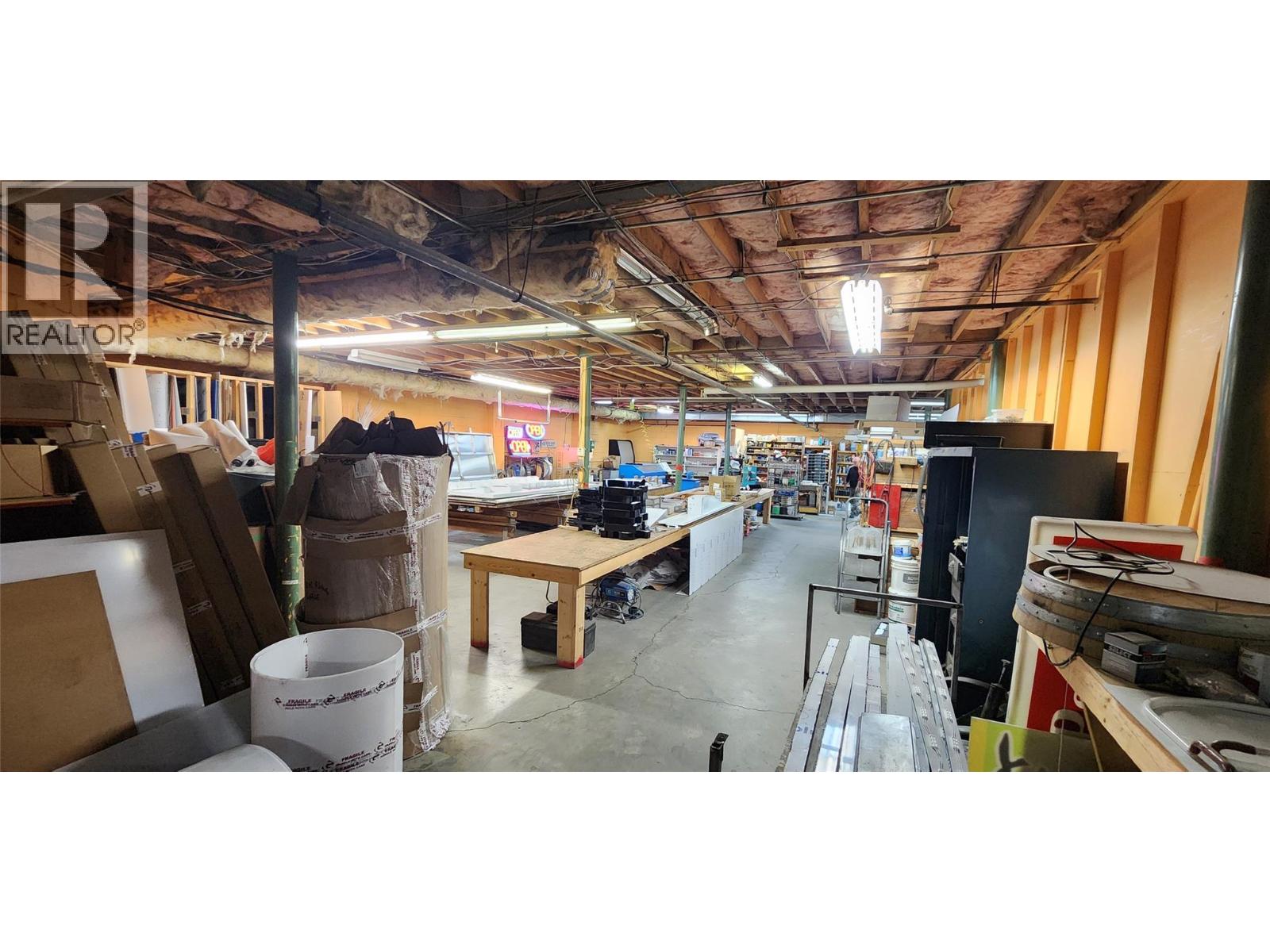 102 310 CO-OP Avenue, Oliver