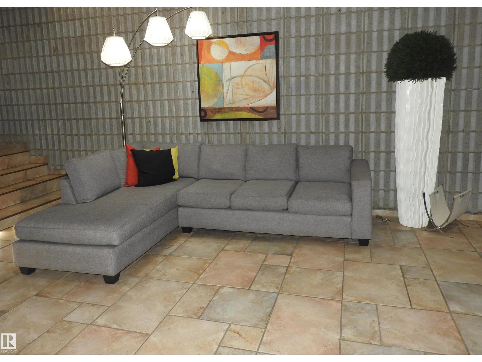 #105 10160 115 ST NW - Photo 5 of 29, Edmonton, Alberta