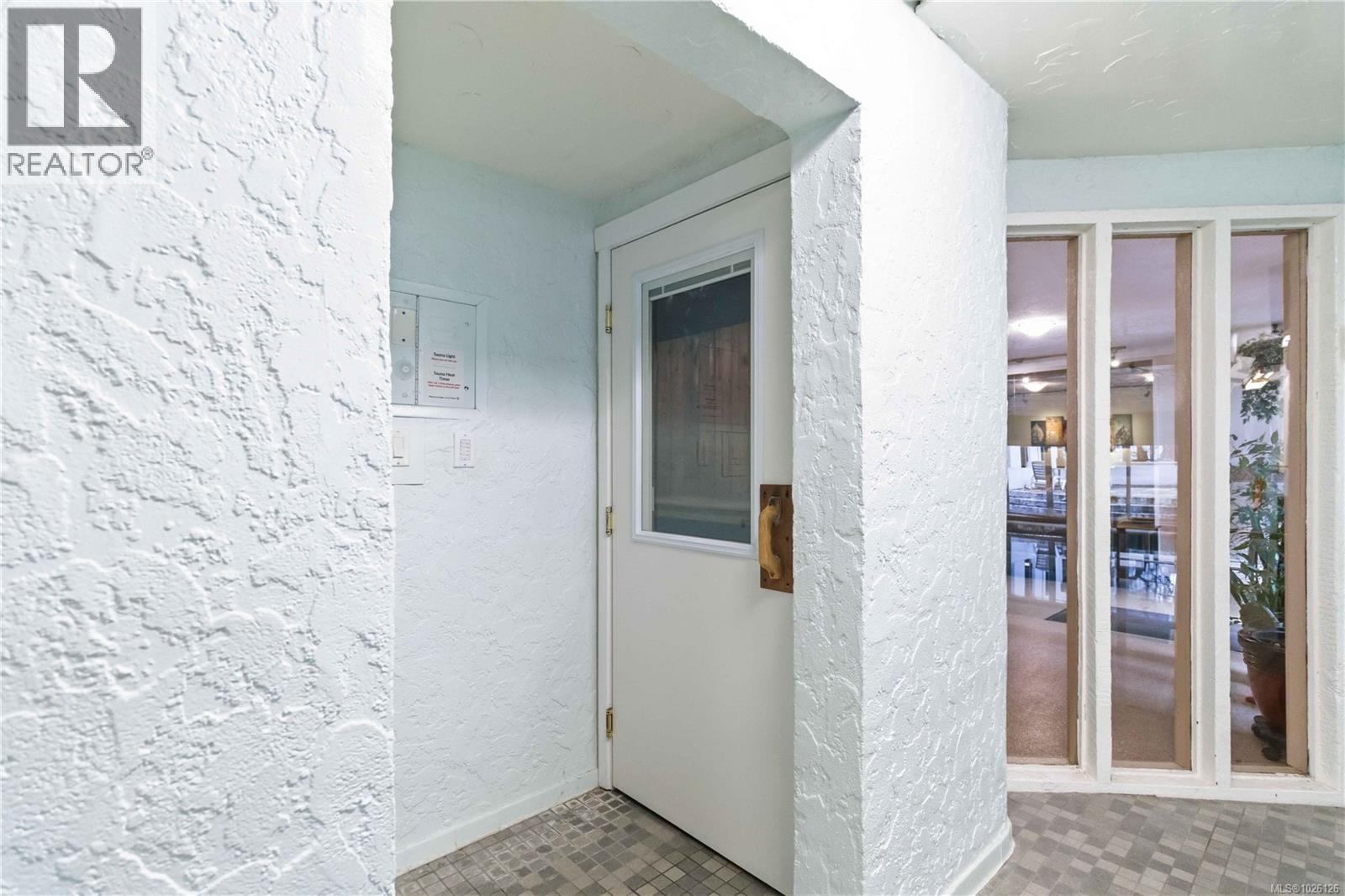 308 3225 Eldon Place, Saanich