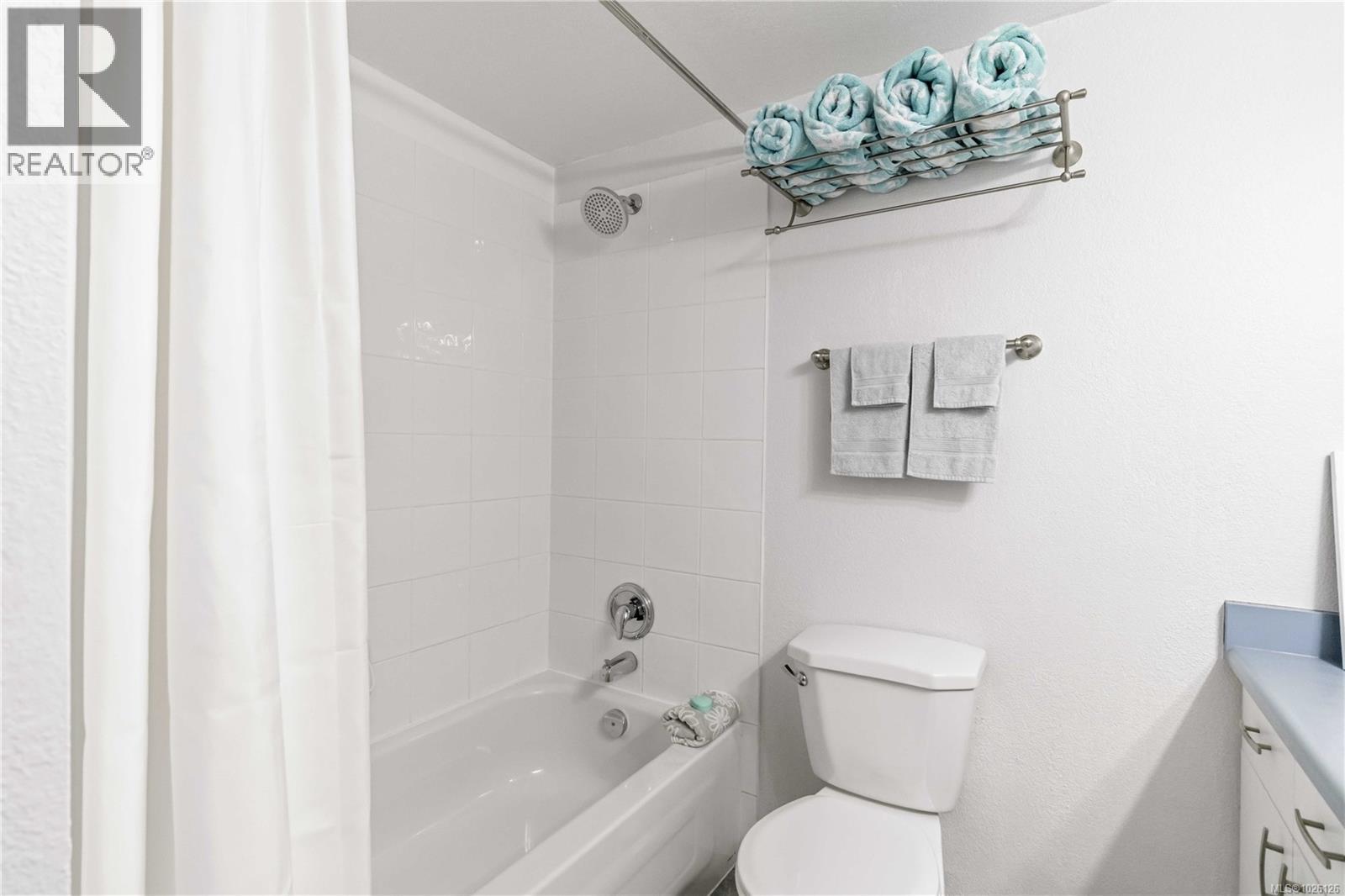 308 3225 Eldon Place, Saanich