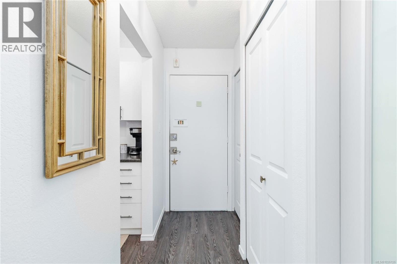 308 3225 Eldon Place, Saanich