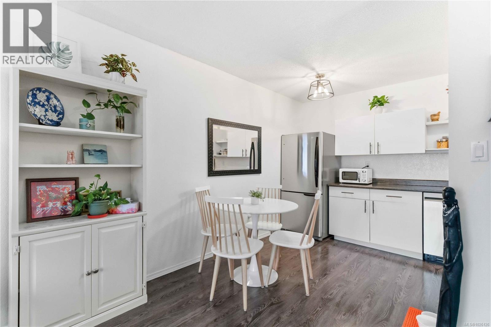 308 3225 Eldon Place, Saanich