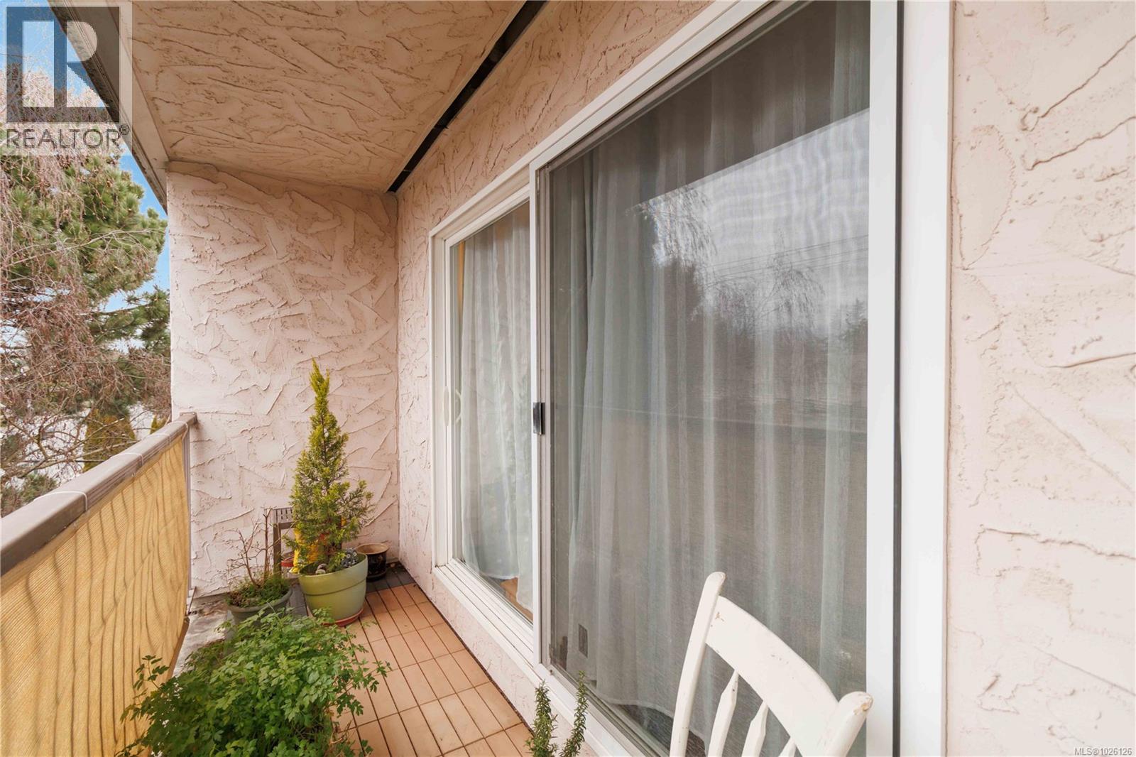 308 3225 Eldon Place, Saanich