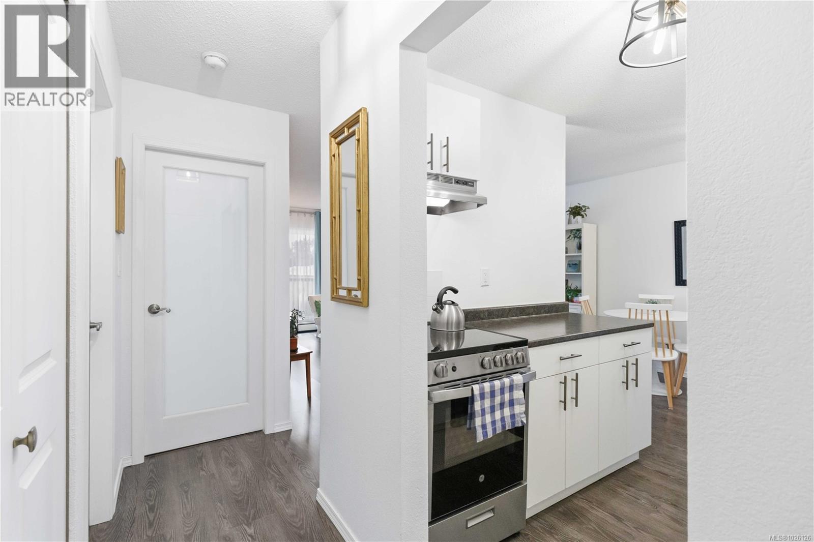 308 3225 Eldon Place, Saanich