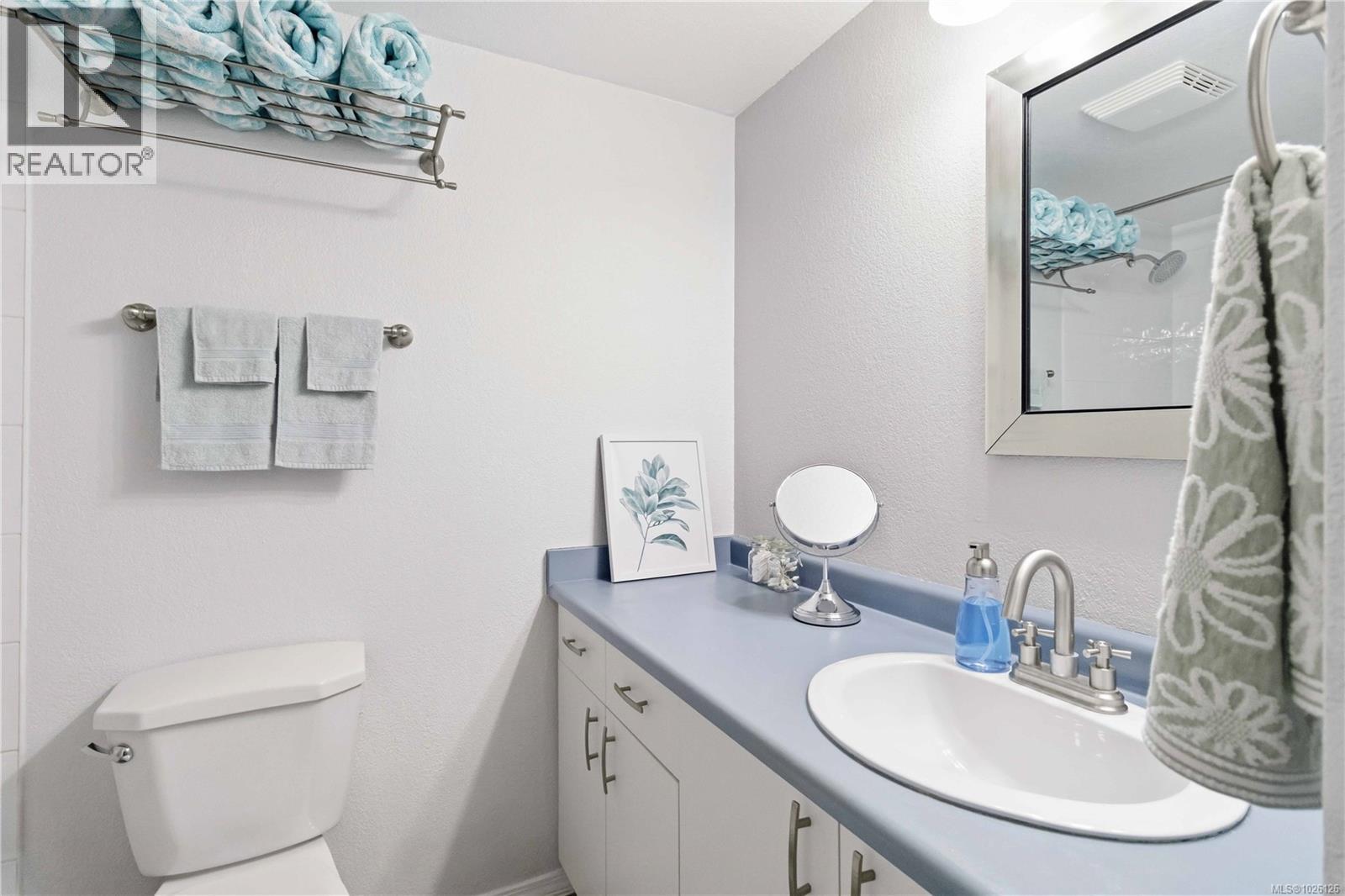 308 3225 Eldon Place, Saanich