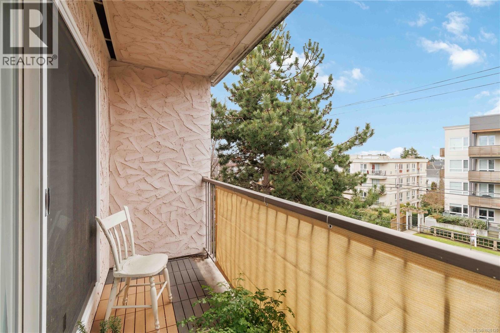 308 3225 Eldon Place, Saanich