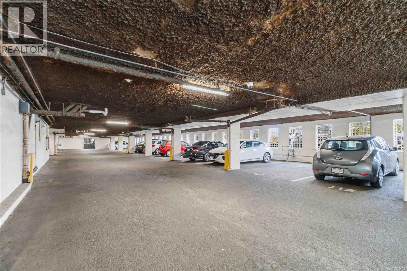 308 3225 Eldon Place, Saanich