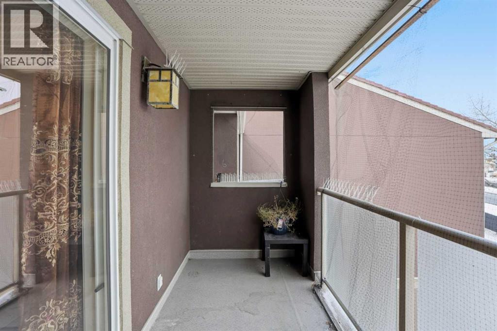 Single Family House for Sale in   Edenwold Heights NW Edgemont Calgary 