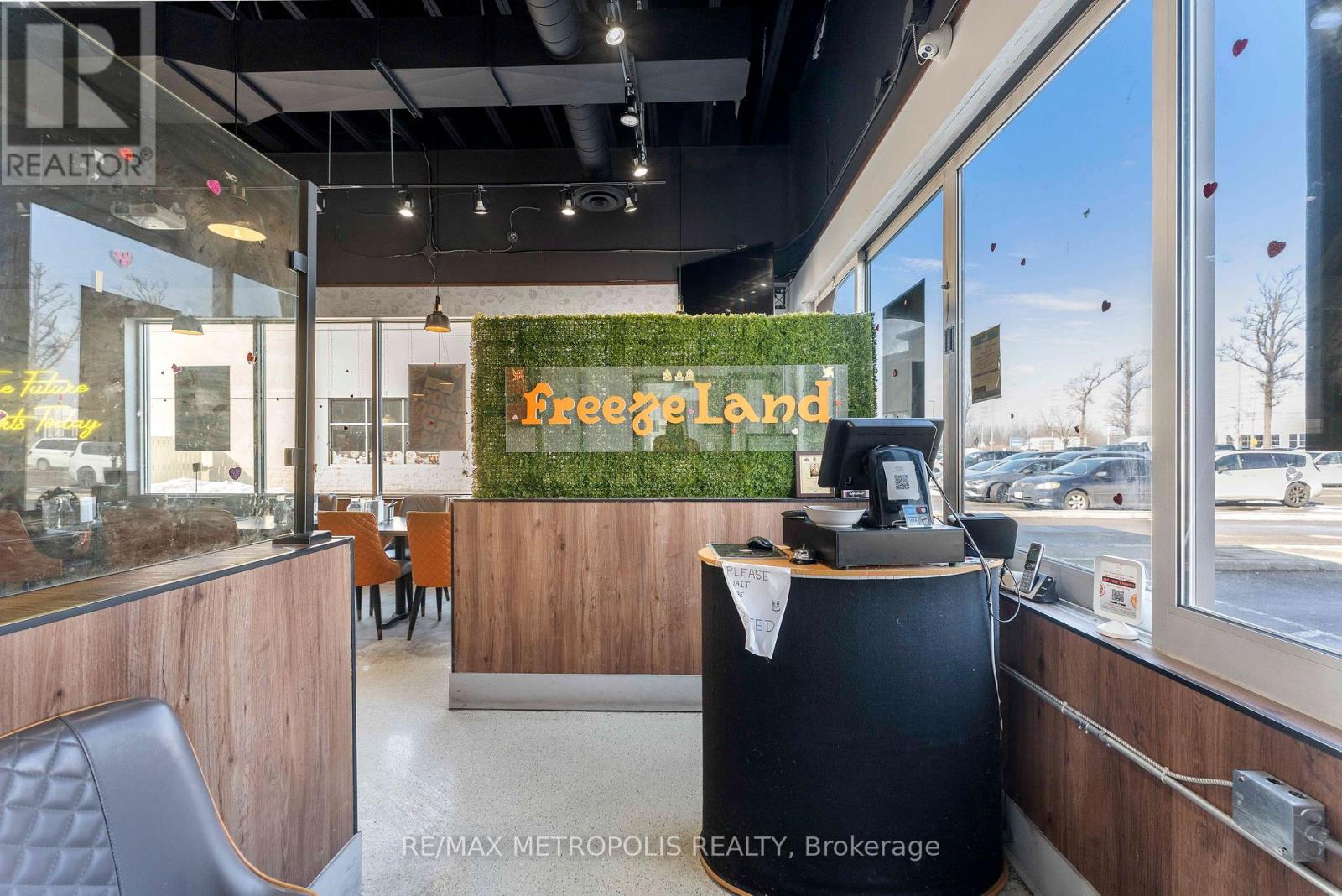 1465 Aerowood photo 2