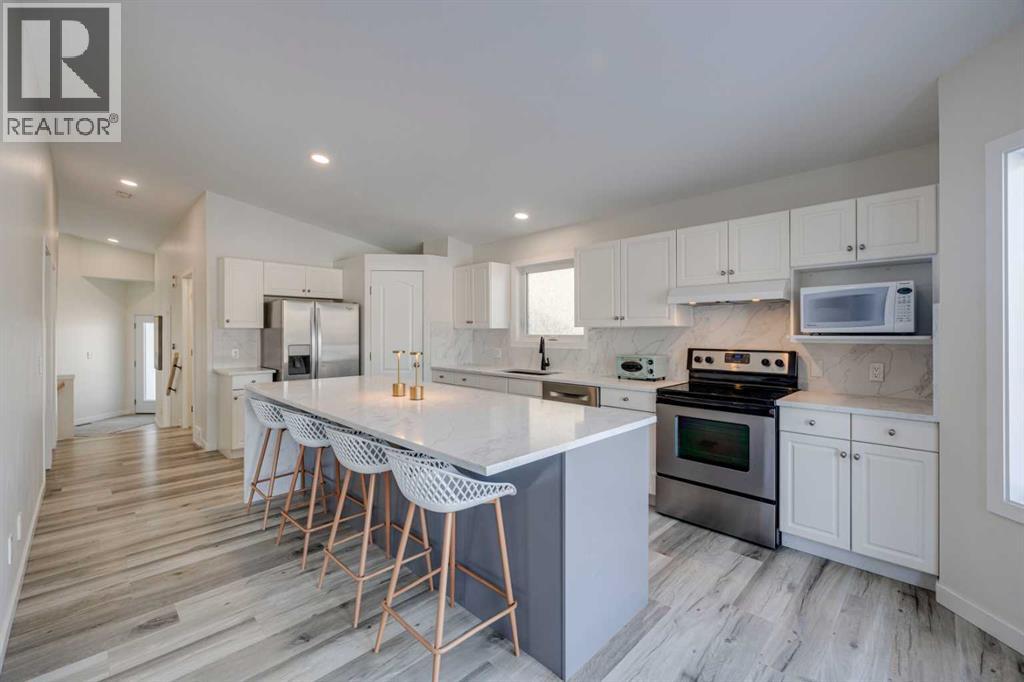 Single Family House Bungalow for Sale in  Somerside Manor SW Somerset Calgary 