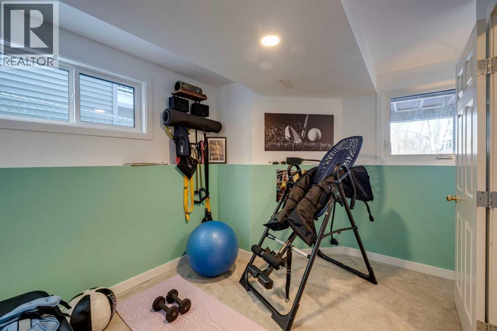 Single Family House Bungalow for Sale in  Somerside Manor SW Somerset Calgary 