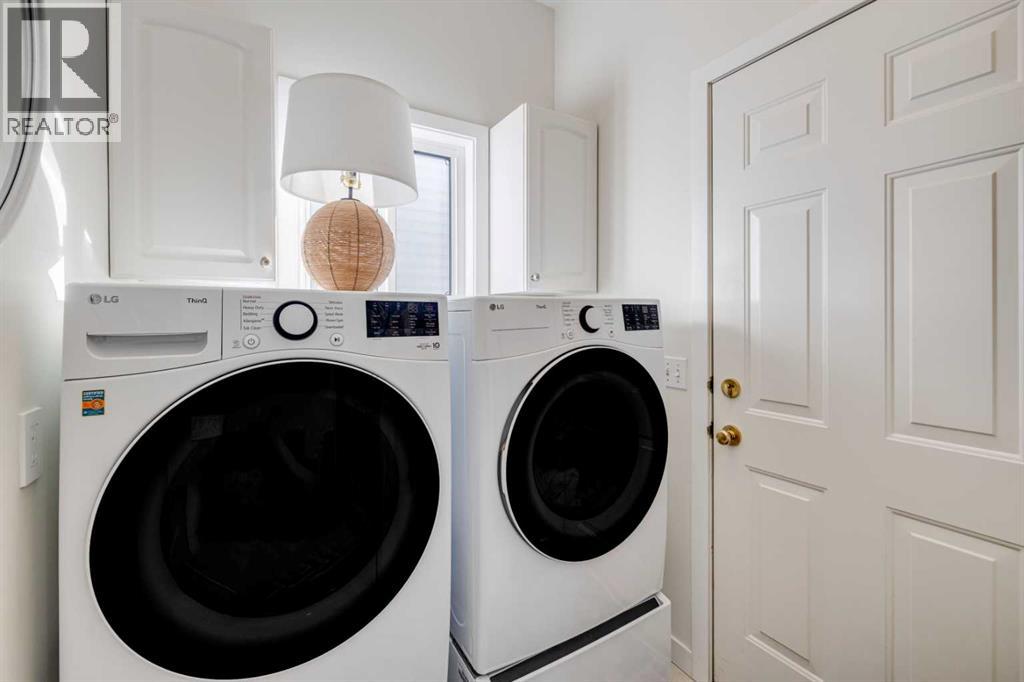 Single Family House Bungalow for Sale in  Somerside Manor SW Somerset Calgary 