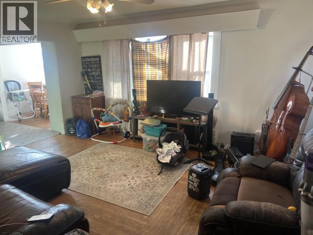 6968 ALBERNI STREET - 7