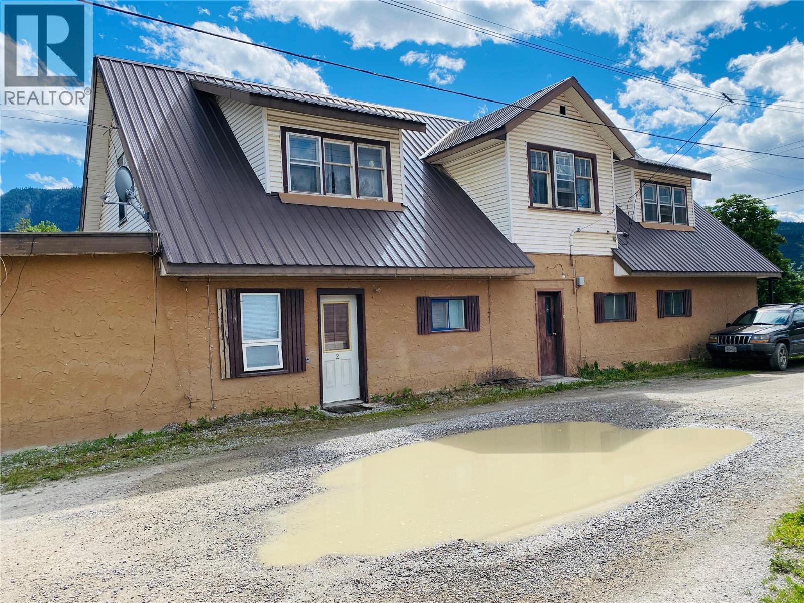 5744 VERMILLION STREET - 8