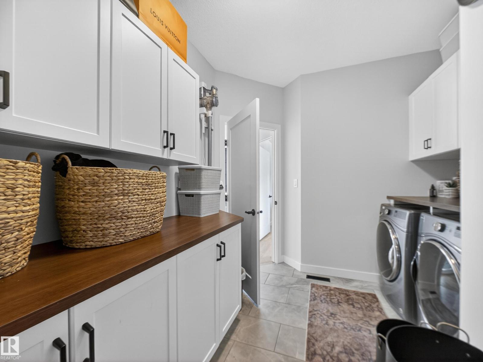 5507 CHEGWIN PT SW - 44