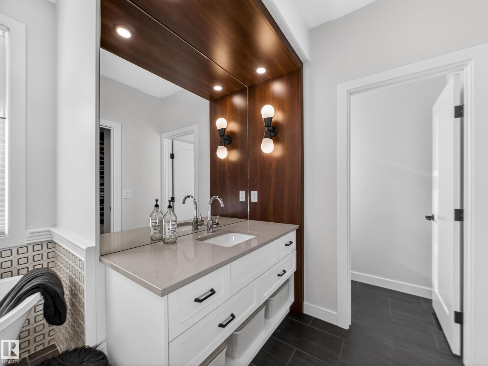 5507 CHEGWIN PT SW - 52
