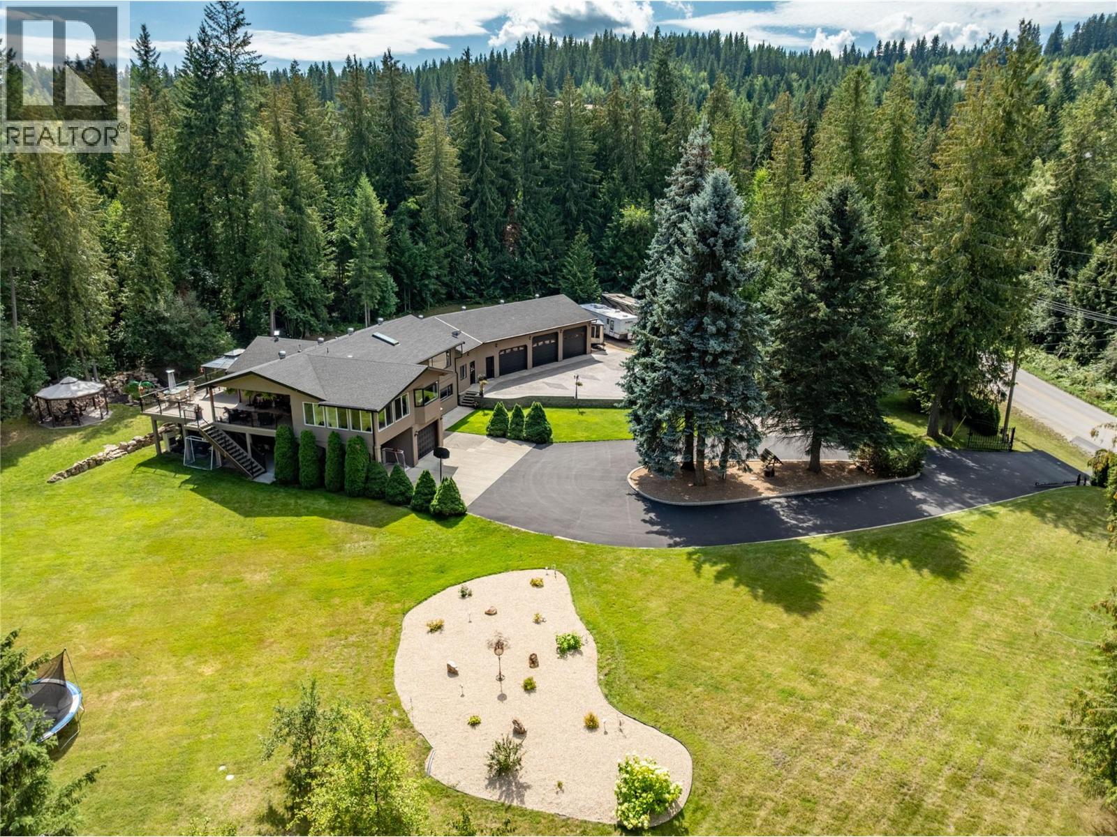 2746 Balmoral Road - 1