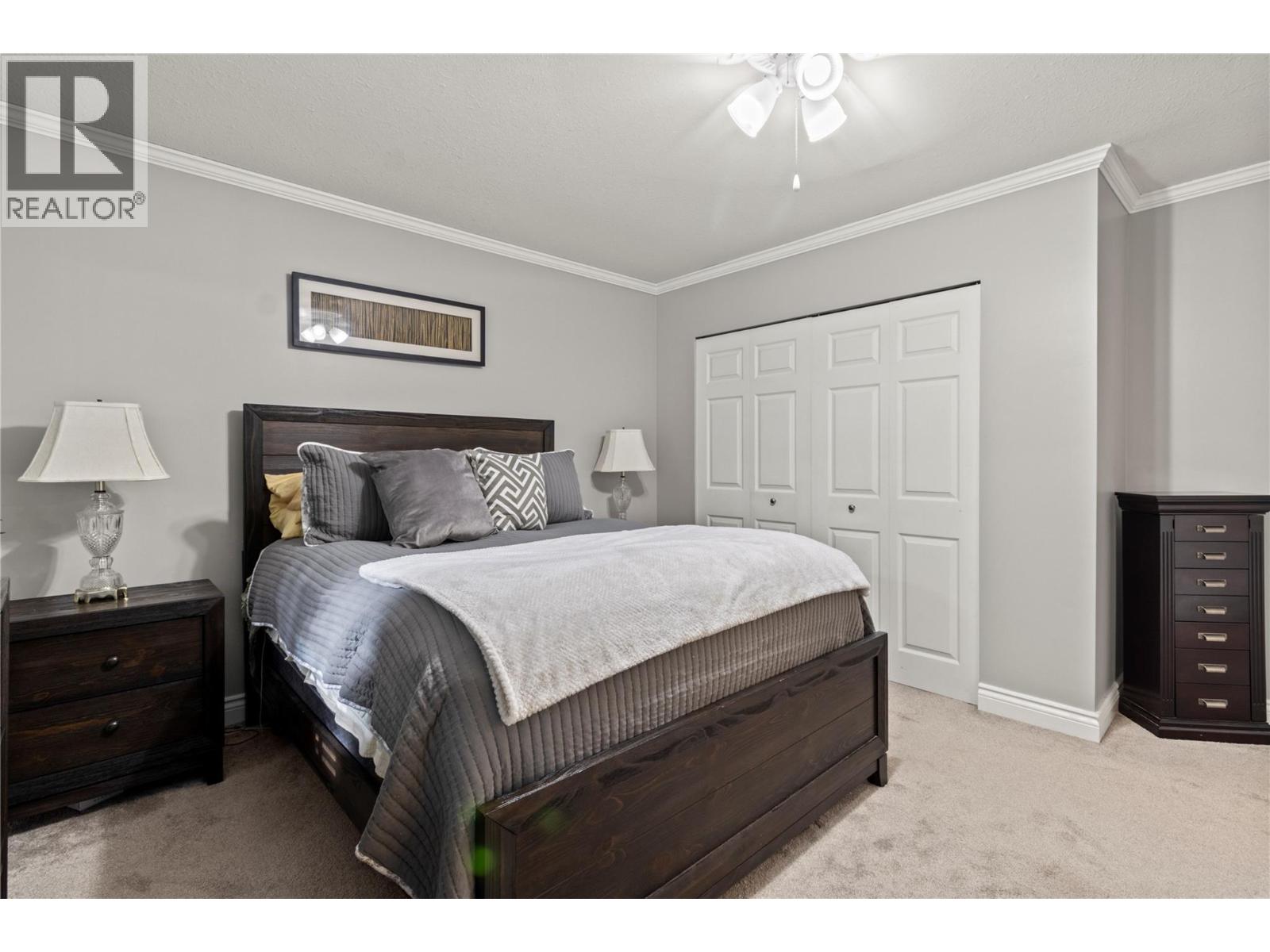 2746 Balmoral Road - 40