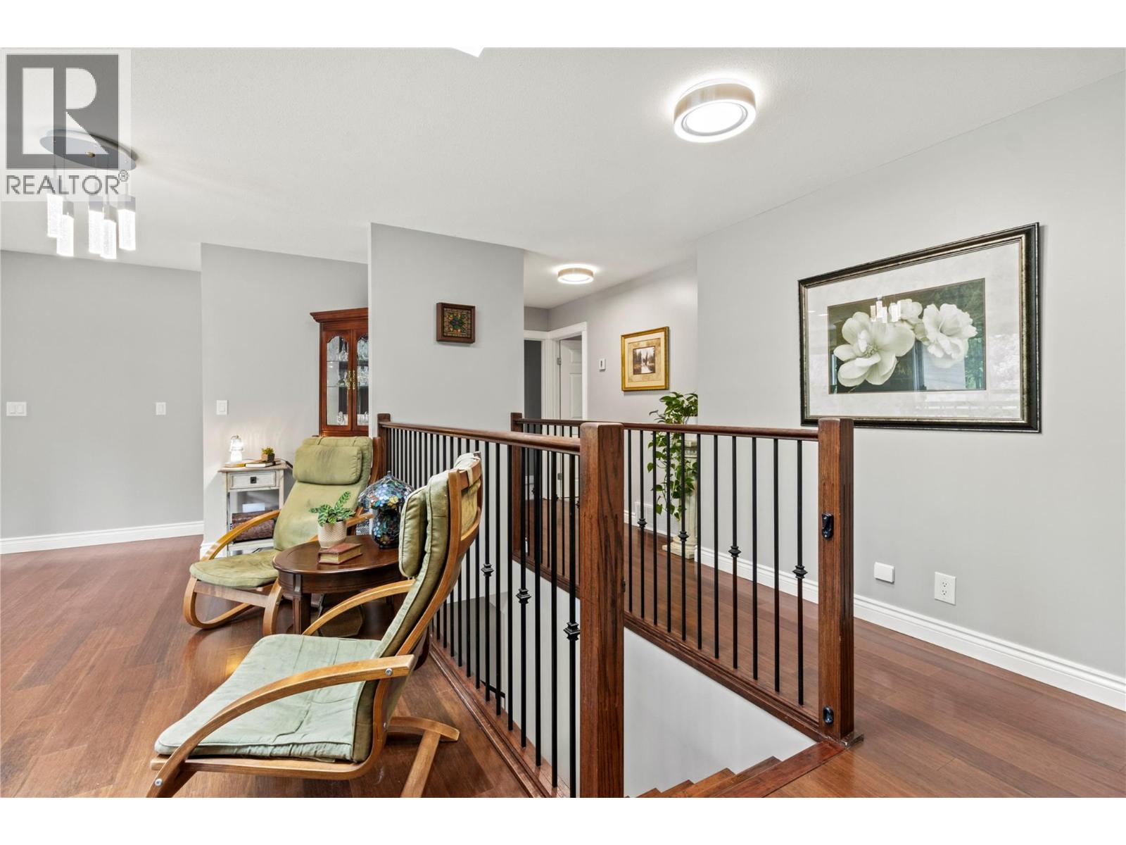 2746 Balmoral Road - 43