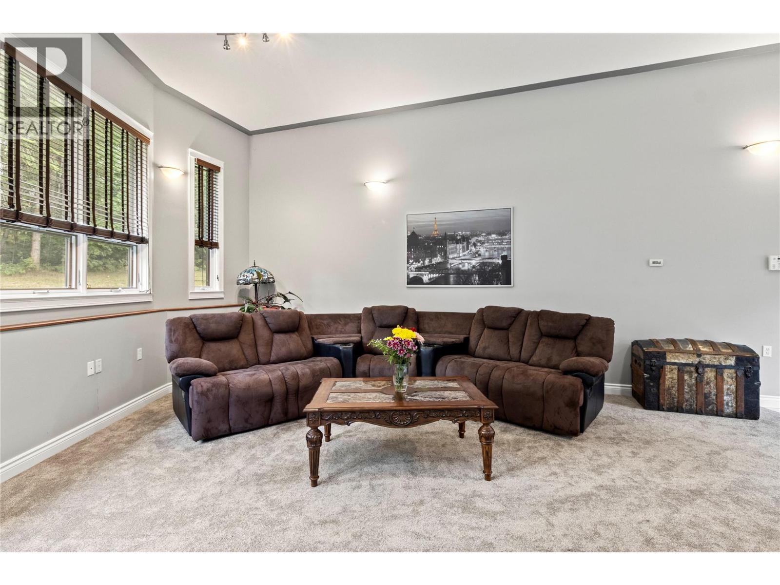 2746 Balmoral Road - 49