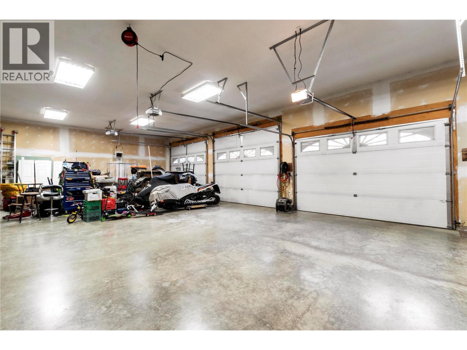 2746 Balmoral Road - 64