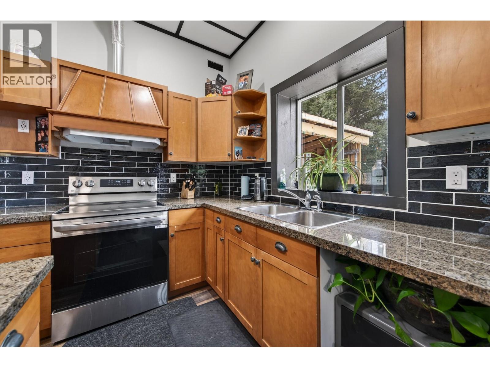 597 WILD ROSE Drive, Merritt