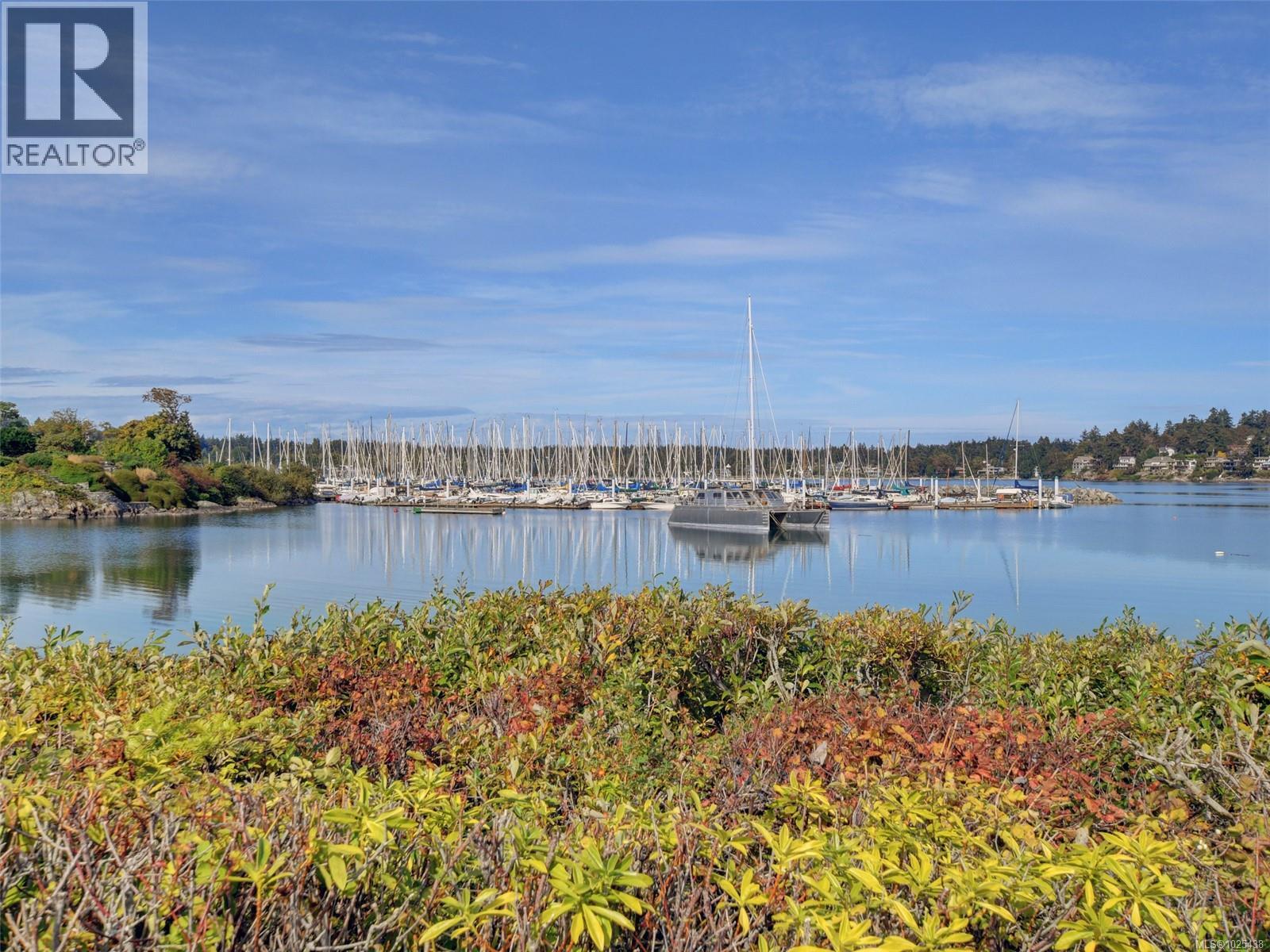 159 2345 Cedar Hill Cross Rd, Oak Bay