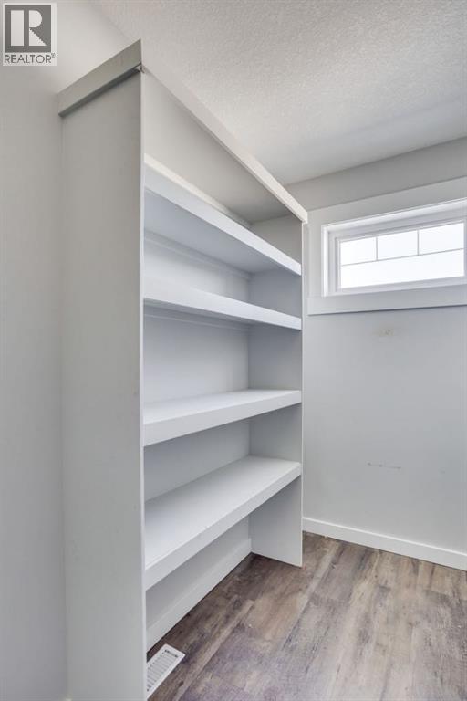 7211 Railway Avenue, Fort McMurray